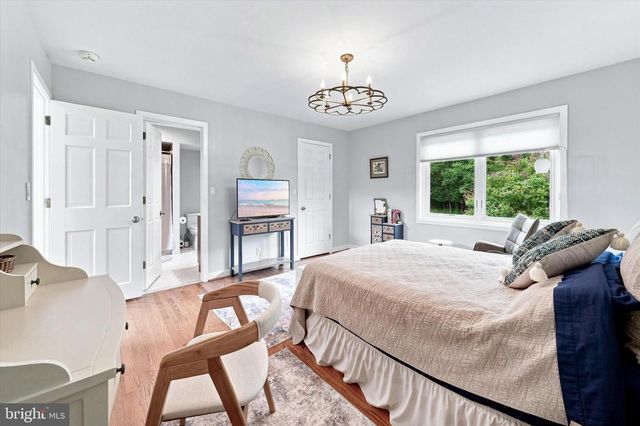 24 DOWNS DR, Wilmington, DE 19807