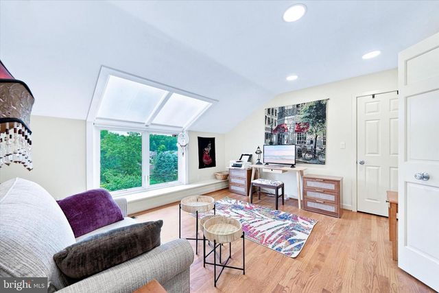 24 DOWNS DR, Wilmington, DE 19807