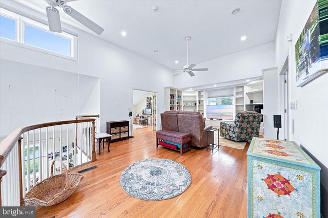 24 DOWNS DR, Wilmington, DE 19807