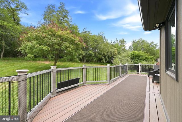24 DOWNS DR, Wilmington, DE 19807