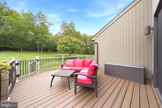 24 DOWNS DR, Wilmington, DE 19807