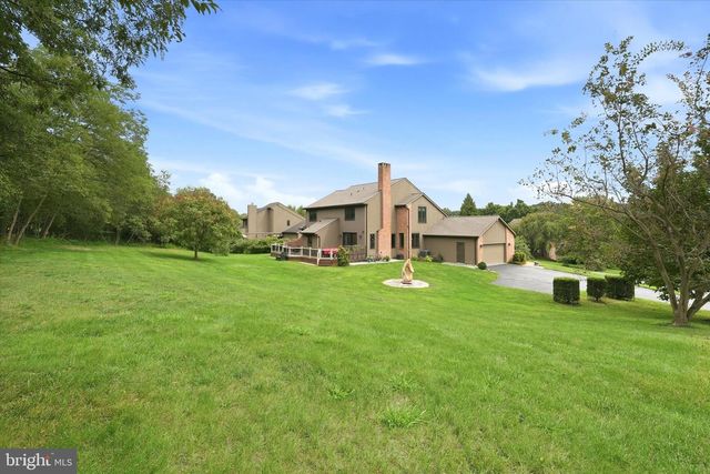 24 DOWNS DR, Wilmington, DE 19807