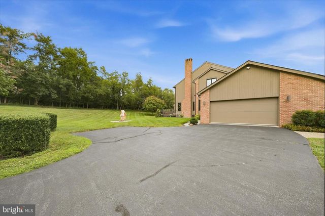 24 DOWNS DR, Wilmington, DE 19807