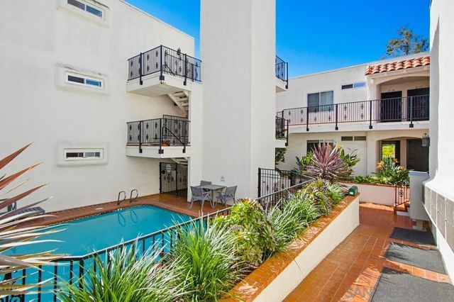 3972 Jackdaw 114, San Diego, CA 92103