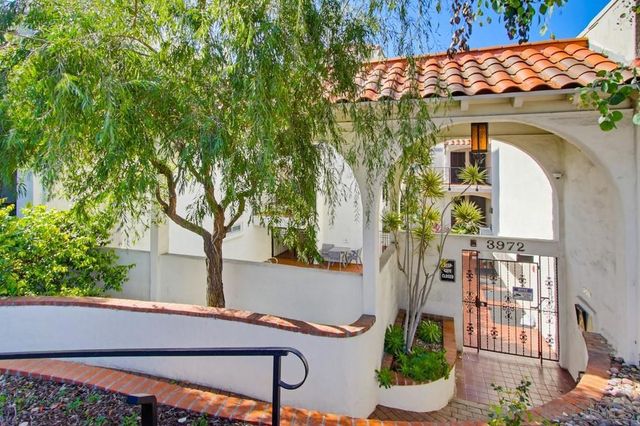 3972 Jackdaw 114, San Diego, CA 92103