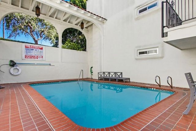 3972 Jackdaw 114, San Diego, CA 92103