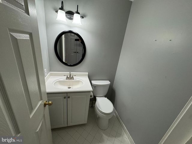 11 KILLDEER LN, Downingtown, PA 19335