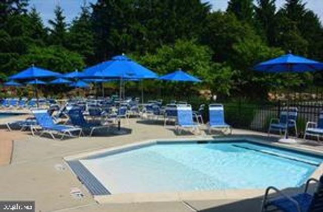 11 KILLDEER LN, Downingtown, PA 19335