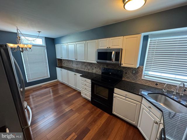 11 KILLDEER LN, Downingtown, PA 19335