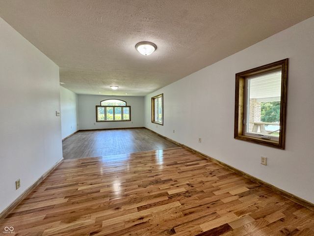 11943 Hopkins Lane, Loogootee, IN 47553