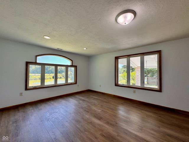 11943 Hopkins Lane, Loogootee, IN 47553