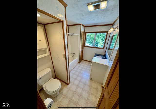 11943 Hopkins Lane, Loogootee, IN 47553
