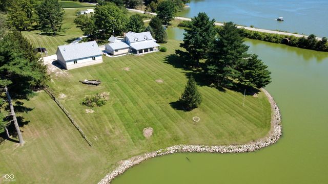 11943 Hopkins Lane, Loogootee, IN 47553
