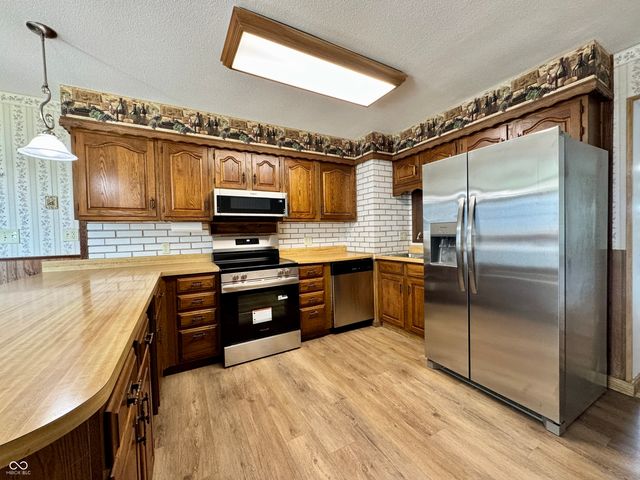 11943 Hopkins Lane, Loogootee, IN 47553