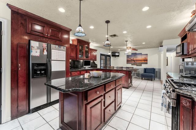 22634 Park Road, Tomball, TX 77377