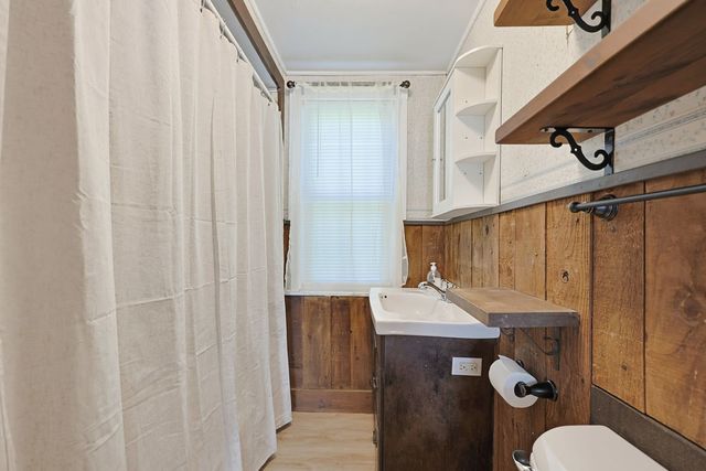 525 Clark St, Gardner, MA 01440
