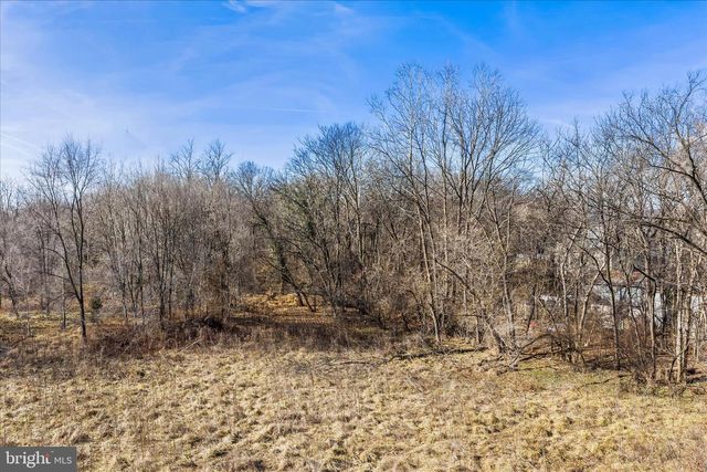 BALTIMORE & BOSTON ST, Martinsburg, WV 25401