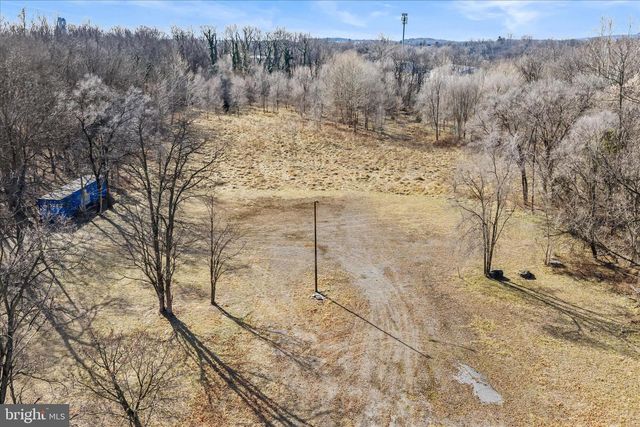 BALTIMORE & BOSTON ST, Martinsburg, WV 25401