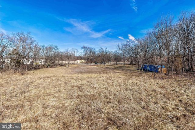 BALTIMORE & BOSTON ST, Martinsburg, WV 25401