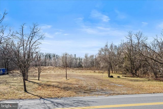 BALTIMORE & BOSTON ST, Martinsburg, WV 25401