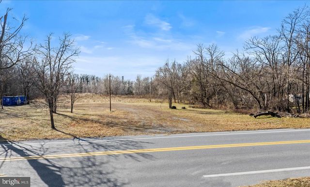 BALTIMORE & BOSTON ST, Martinsburg, WV 25401