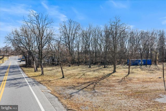 BALTIMORE & BOSTON ST, Martinsburg, WV 25401