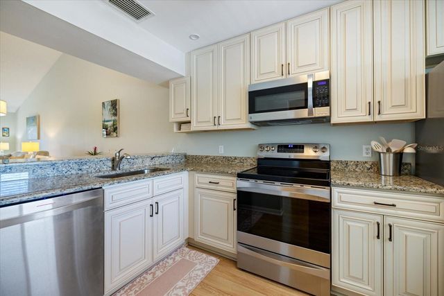 806 BIRD BAY WAY 308, Venice, FL 34285