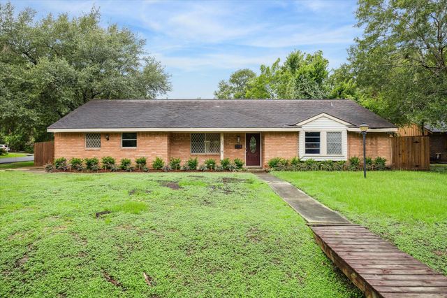 1627 Crestdale Drive, Houston, TX 77080
