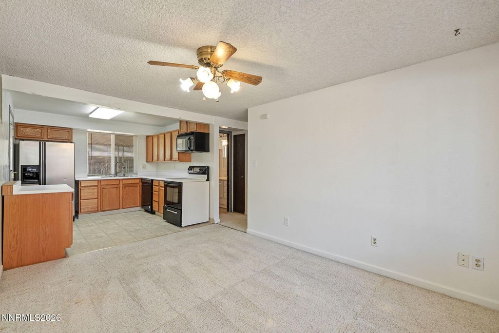 Image 17 of property listing at 2557 Janelle Drive, Sparks, NV 89431