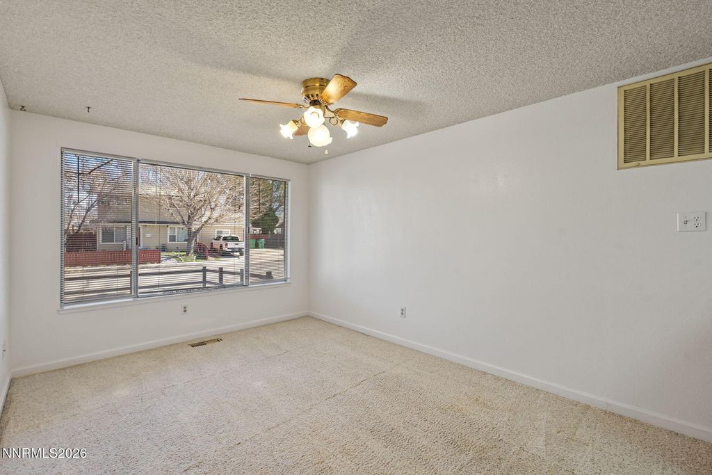 Image 21 of property listing at 2557 Janelle Drive, Sparks, NV 89431