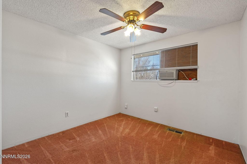 Image 24 of property listing at 2557 Janelle Drive, Sparks, NV 89431