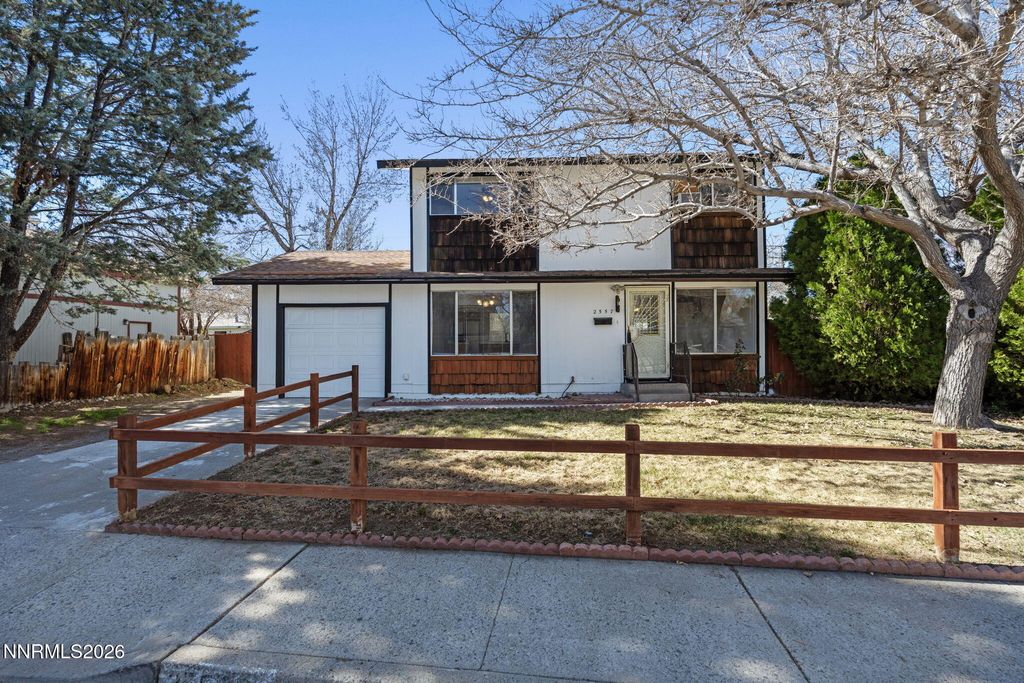 Image 35 of property listing at 2557 Janelle Drive, Sparks, NV 89431