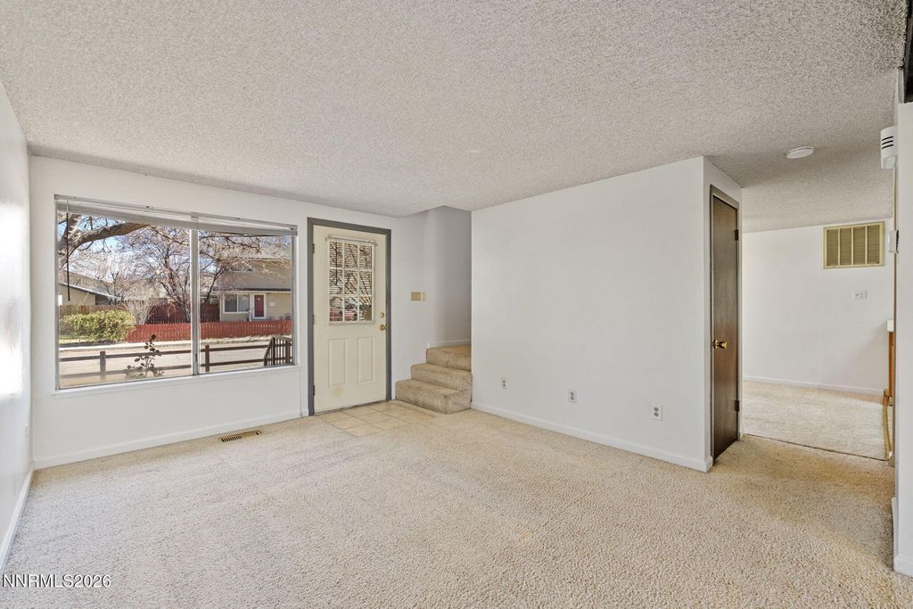 Image 5 of property listing at 2557 Janelle Drive, Sparks, NV 89431