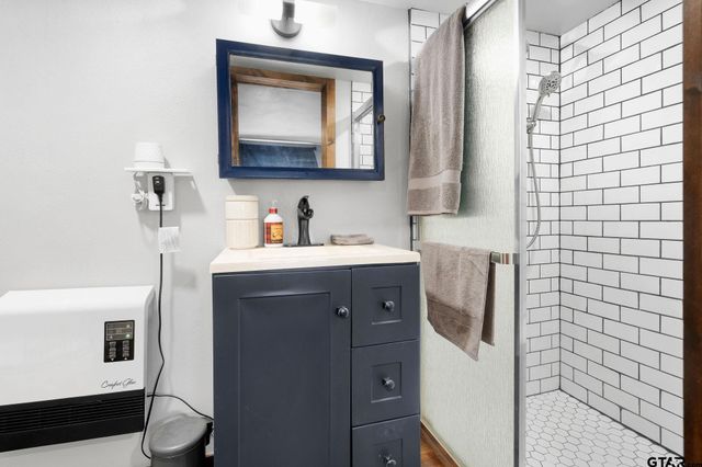 6256 County Road 1915, Mount Pleasant, TX 75455