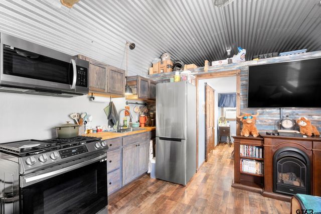 6256 County Road 1915, Mount Pleasant, TX 75455