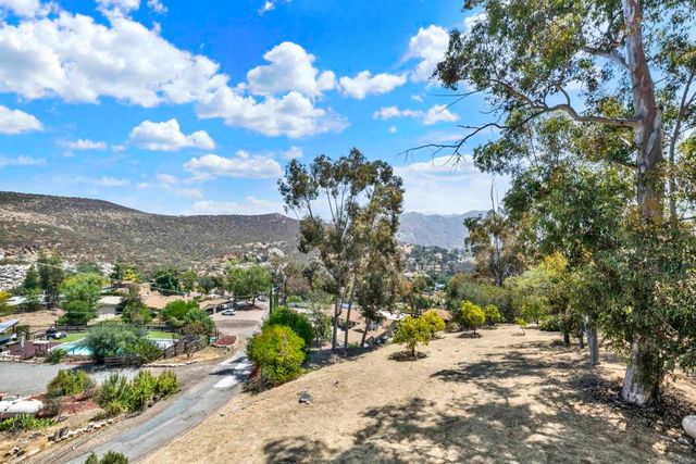 11941 Rocoso Road, Lakeside, CA 92040