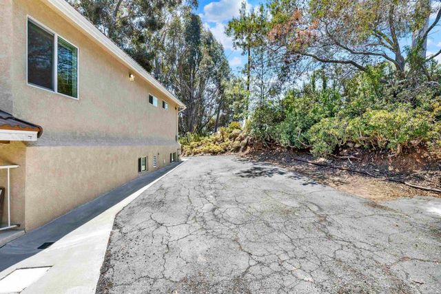 11941 Rocoso Road, Lakeside, CA 92040