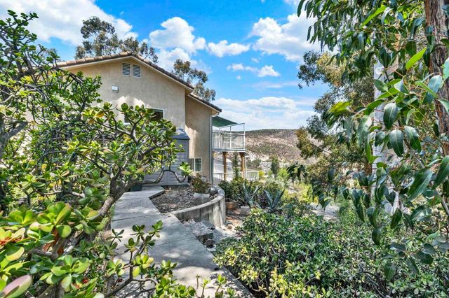 11941 Rocoso Road, Lakeside, CA 92040