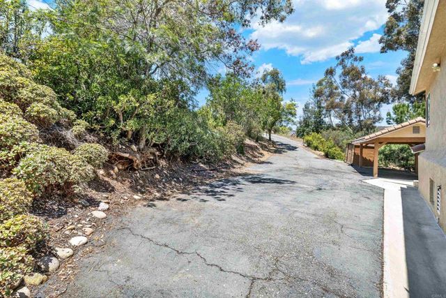 11941 Rocoso Road, Lakeside, CA 92040