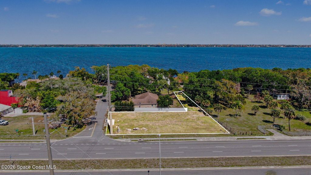 1435 Rose Court, Melbourne, FL 32935