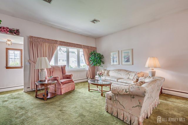 51 Federal Street, Menlo Park Terrace, NJ 08840