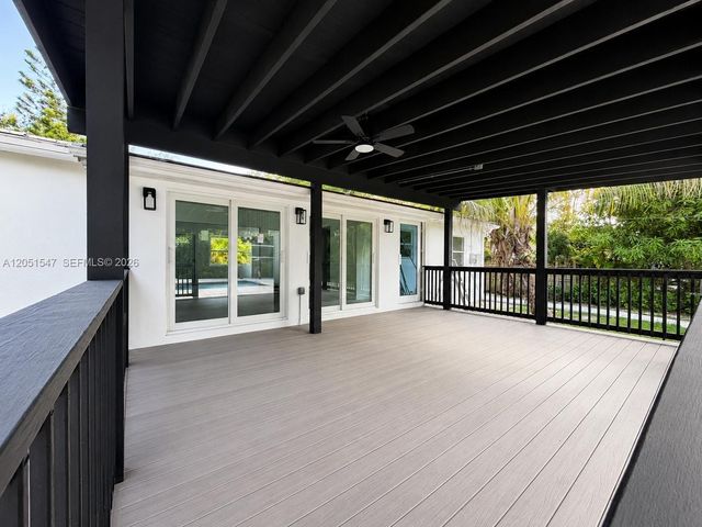 859 NE 115th St, Biscayne Park, FL 33161