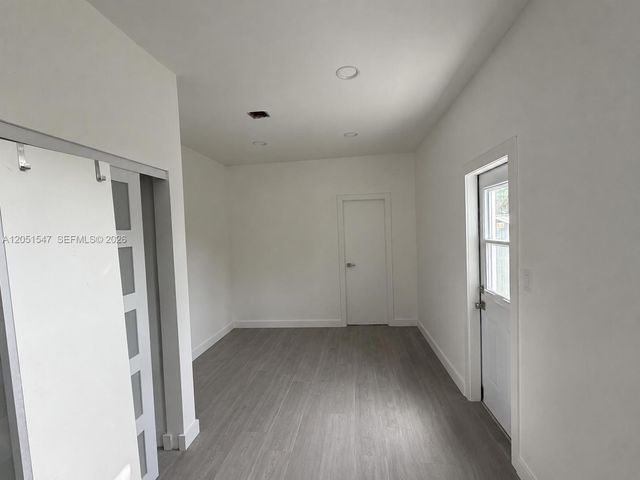 859 NE 115th St, Biscayne Park, FL 33161