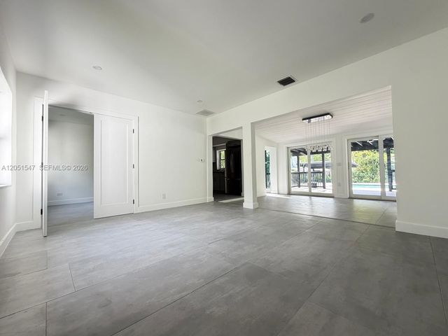 859 NE 115th St, Biscayne Park, FL 33161