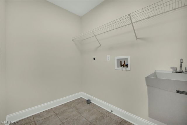 26736 Rue Saint-Ann Court, Warrensville Heights, OH 44128