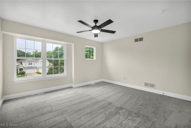 26736 Rue Saint-Ann Court, Warrensville Heights, OH 44128
