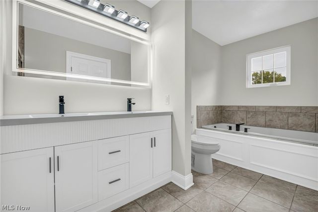 26736 Rue Saint-Ann Court, Warrensville Heights, OH 44128