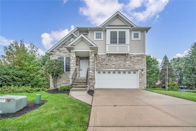 26736 Rue Saint-Ann Court, Warrensville Heights, OH 44128