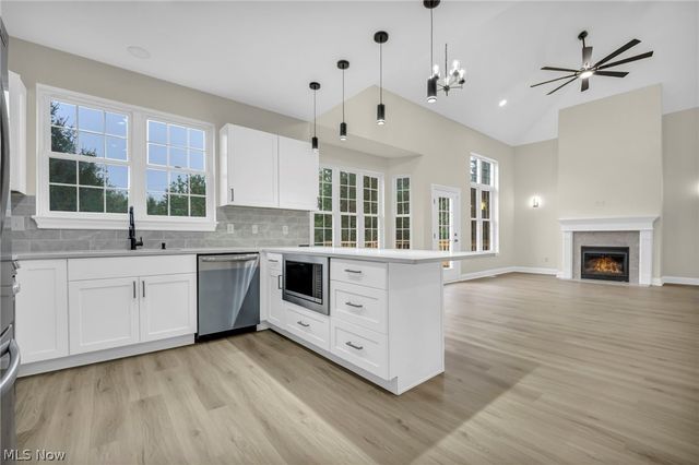 26736 Rue Saint-Ann Court, Warrensville Heights, OH 44128