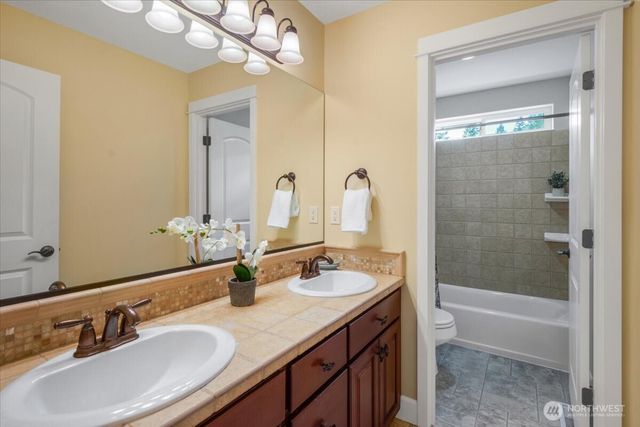 31045 219th Way SE, Black Diamond, WA 98010